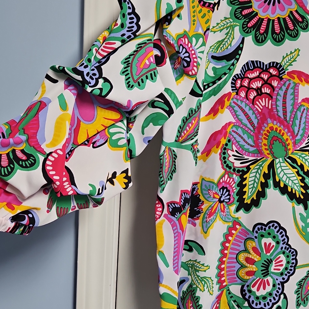 Slim Factor 3/4 Tiered Sleeve Boat Neck Blouse: White/multicolor Floral: Large - Picture 4 of 14